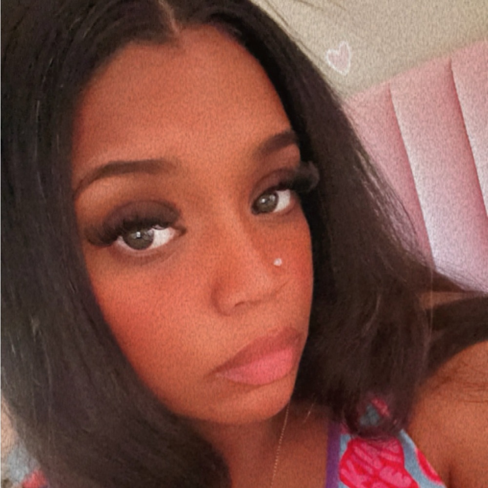 Meet your Posher, Charisse